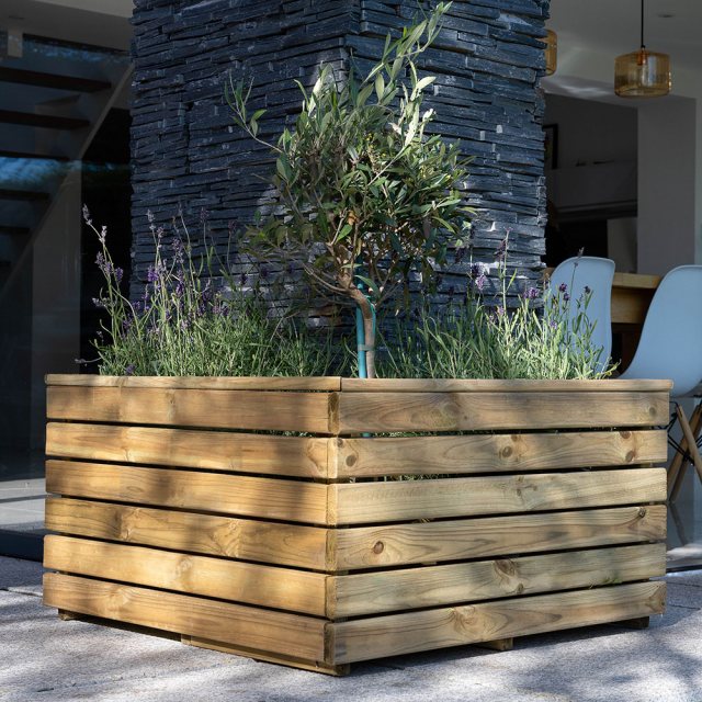 Forest Linear Corner Wooden Planter 0.8m - close up corner view of planter hugged against the wall
